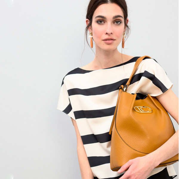 bolso-hobo-efecto-piel-asa-trenzada-y-lazada