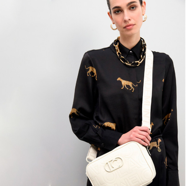 borsa-a-tracolla-con-monogramma-cucito