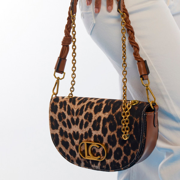 bolso-media-luna-de-leopardo-y-efecto-piel