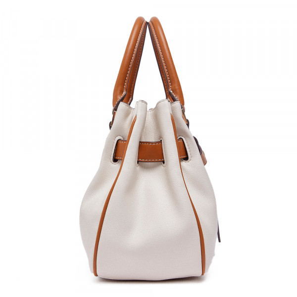kleine-tasche-mit-schnalle