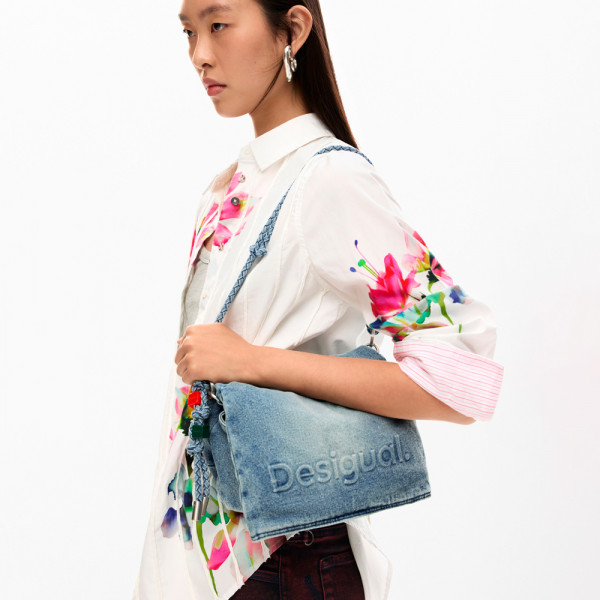 bolsa-media-de-brim-com-pingentes