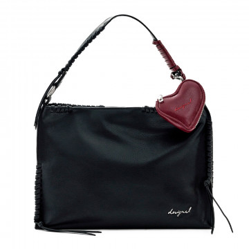 mittelgrosse-tasche-mit-herzanhanger
