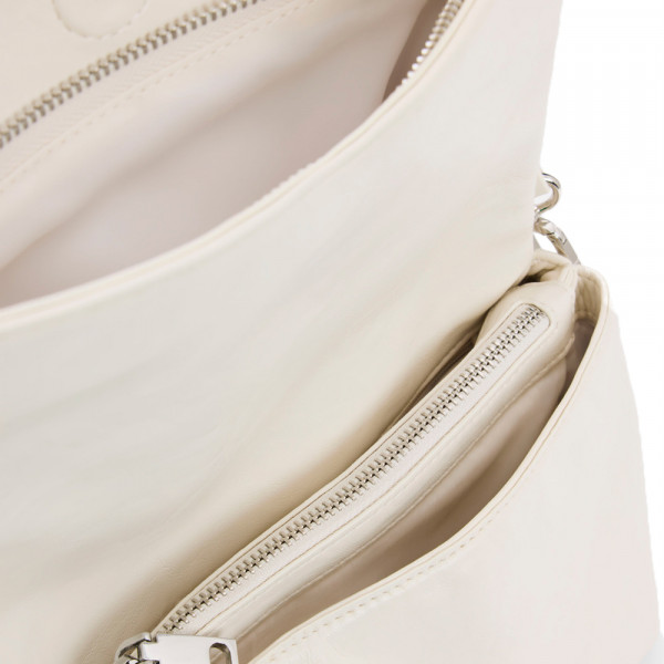 mittelgrosse-charms-tasche