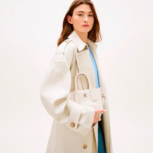 sac-fourre-tout-essentiel-avec-logo-metallique