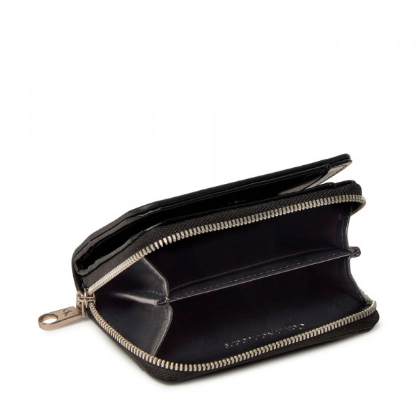 wallet-with-zipper-around-the-edge