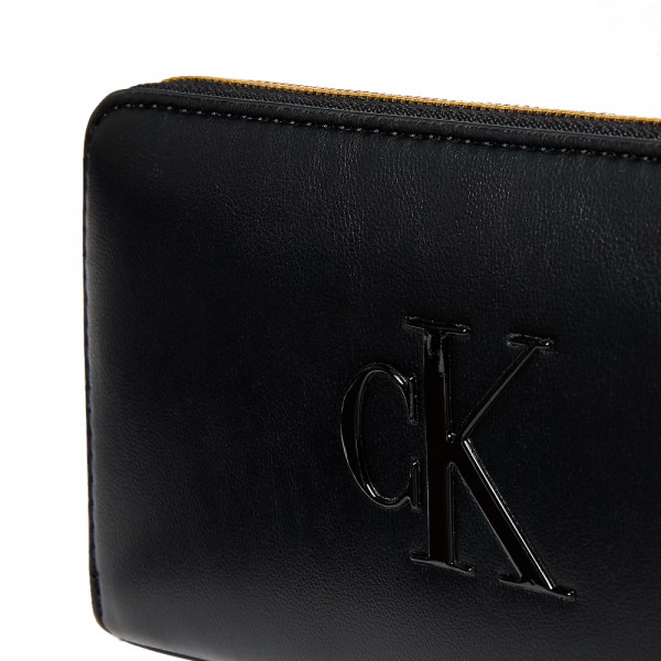 long-zip-up-wallet-with-prominent-monogram