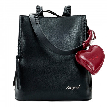 sac-a-dos-moyen-avec-breloque-en-forme-de-coeur