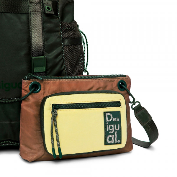 sac-a-dos-de-voyageur-bicolore-cire