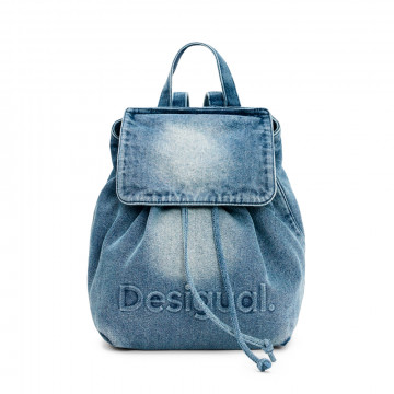 petit-sac-a-dos-avec-breloques-en-denim
