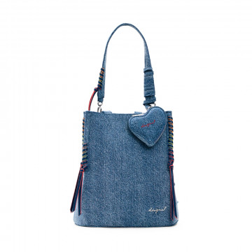 petit-sac-a-dos-en-denim-avec-un-coeur