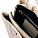 kleiner-rucksack-mit-gravuren