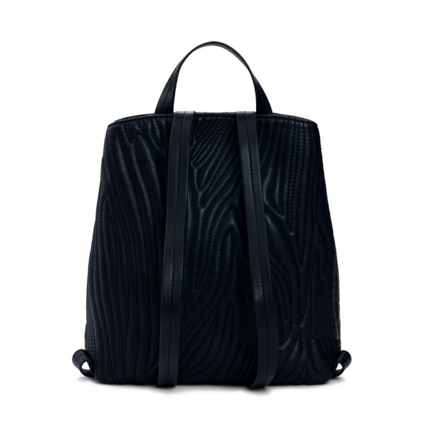 petit-sac-a-dos-avec-details-en-relief