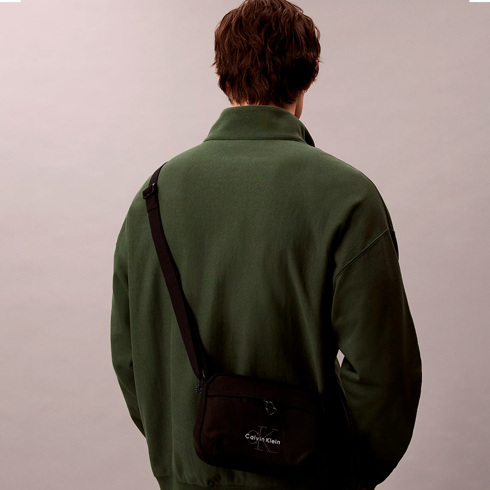 Calvin Klein Bolso de hombro gris / negro / blanco – imagen 4