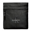 bolsa-plana-de-nailon-con-logo-monograma