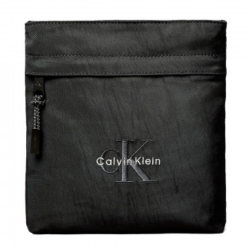 borsa-piatta-in-nylon-con-logo-monogramma