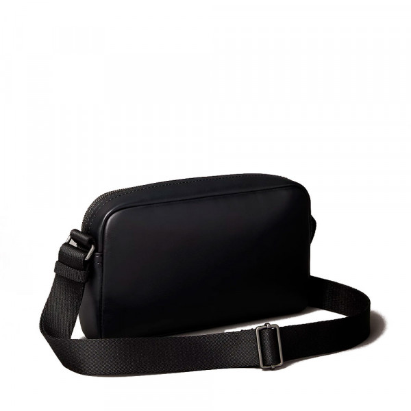 borsa-a-tracolla-con-logo-monogramma-inciso