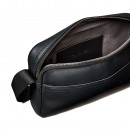 borsa-a-tracolla-con-logo-monogramma-inciso