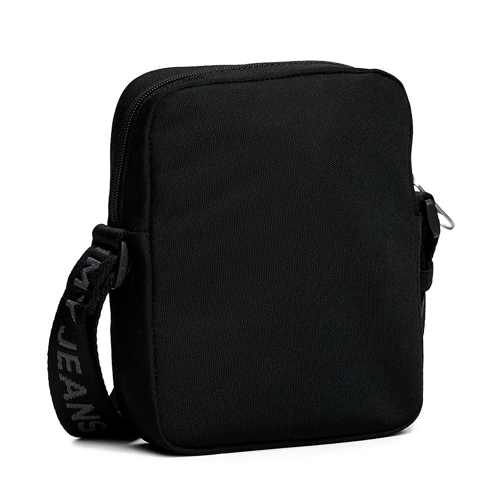 Tommy Jeans Bolso de hombro 'Essential Flag Badge'  negro – imagen 5