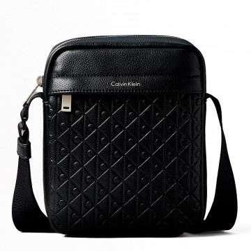 bolso-de-reportero-con-logo-emblematico-grabado