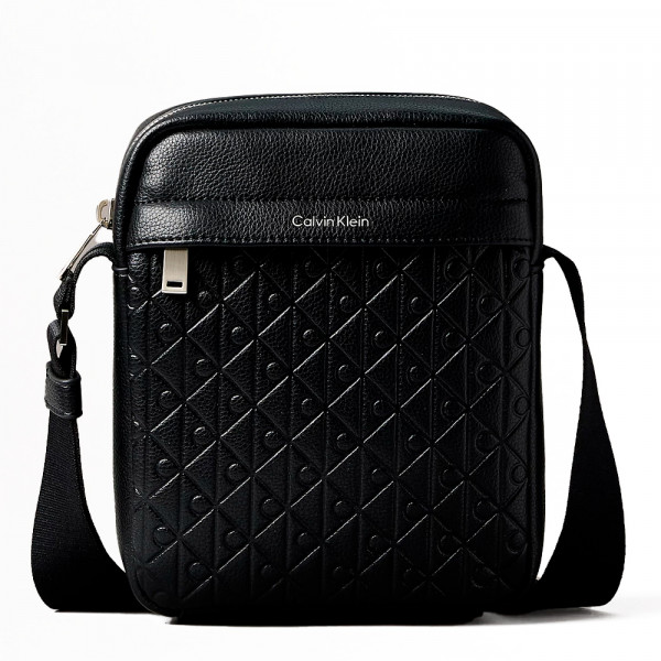 bolso-de-reportero-con-logo-emblematico-grabado