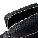 reportertasche-aus-gepragtem-gewebe