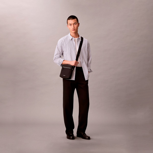 sac-de-reporter-tisse-en-relief