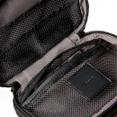 trousse-de-toilette-suspendue-style-doudoune