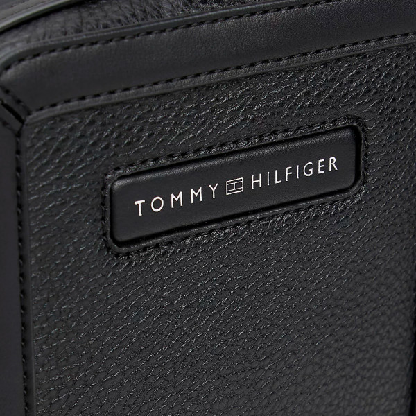 reporter-shoulder-bag-with-logo