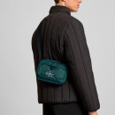 borsa-a-tracolla-in-nylon-per-fotocamera-con-logo-in-evidenza