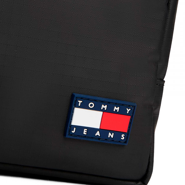 trousse-de-toilette-essential-tech-en-tissu-ripstop