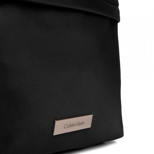 borsa-a-tracolla-slim-flatpack-elegante