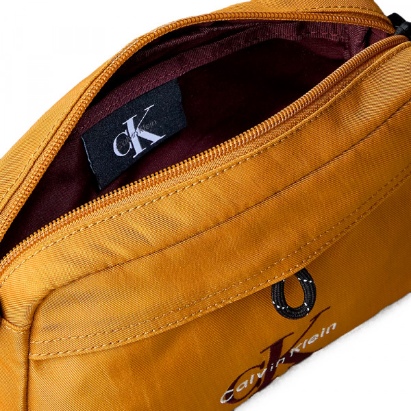 bolsa-de-ombro-para-camera-em-nylon-com-logotipo-em-destaque