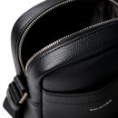 bolsa-tipo-pasta-para-reporter-modelo-slim-com-placa-de-logotipo-em-relevo