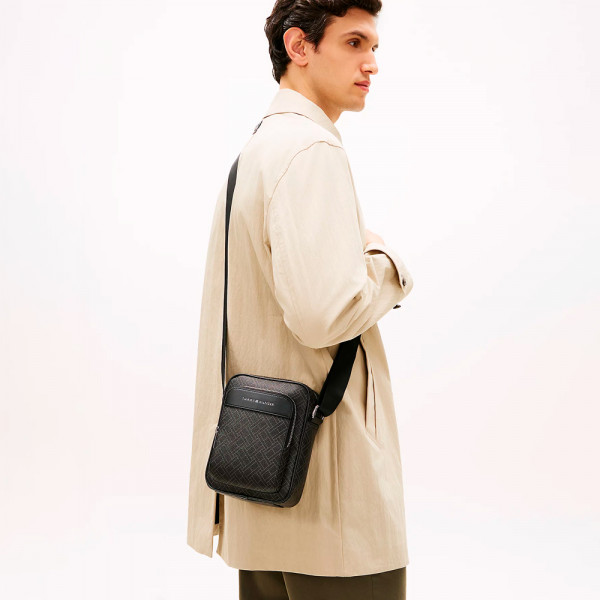reporter-bag-with-shoulder-strap-and-logo