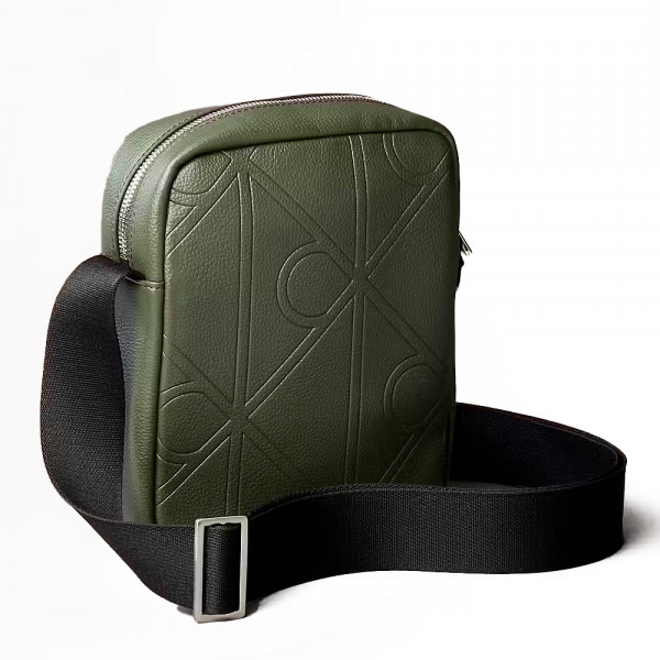 sac-a-bandouliere-de-reporter-emblematique