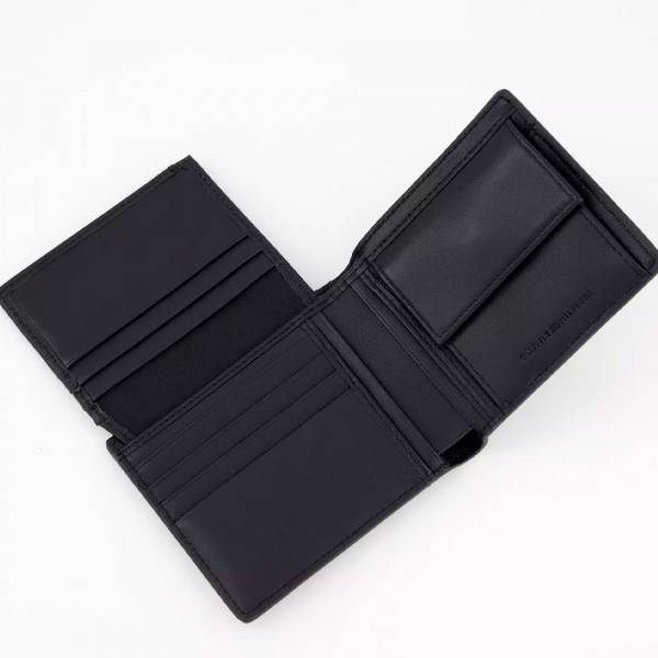 corporate-folding-wallet-with-flap-and-logo