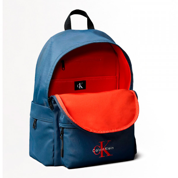 nylon-rucksack-mit-monogramm-logo