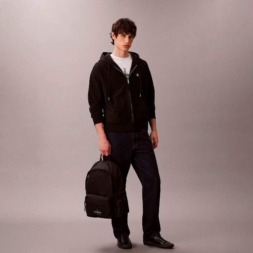 Calvin Klein Jeans MOCHILA DE NAILON CON LOGO MONOGRAMA – imagen 3