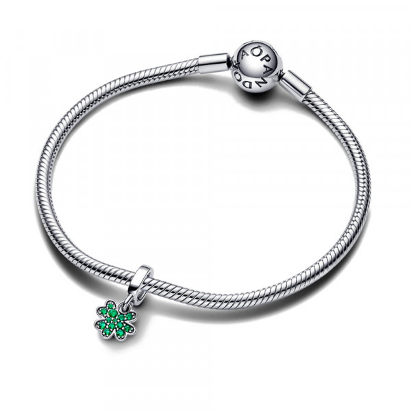 four-leaf-clover-pendant-charm-792751c01