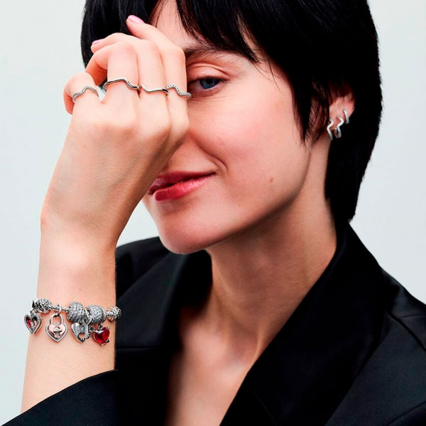 ciondolo-con-doppio-cuore-rosso-e-lucchetto-793119c01