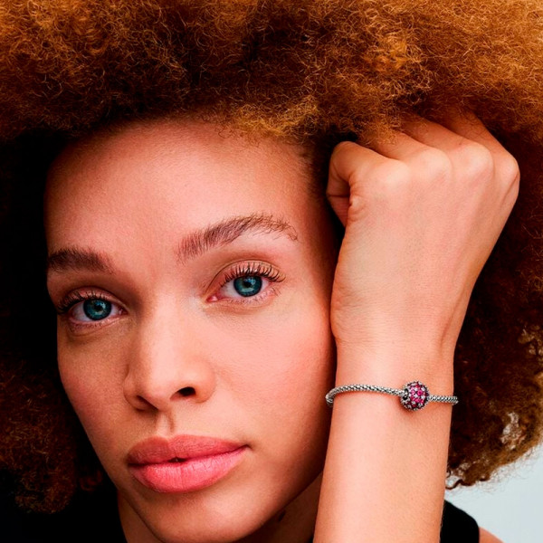 ciondolo-tondo-luminoso-in-pave-rosa-792630c03