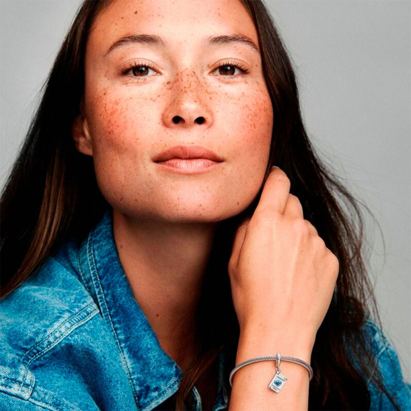 passport-pendant-charm-792680c01