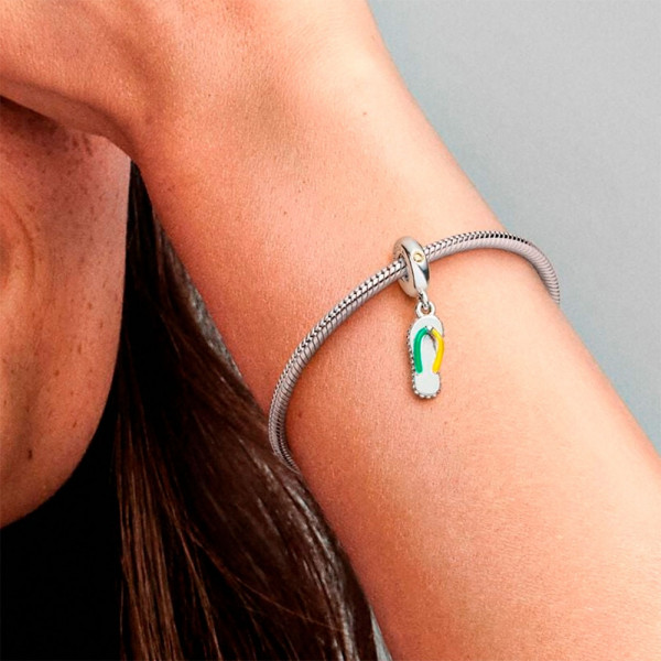 flip-flop-pendant-charm-792197c01