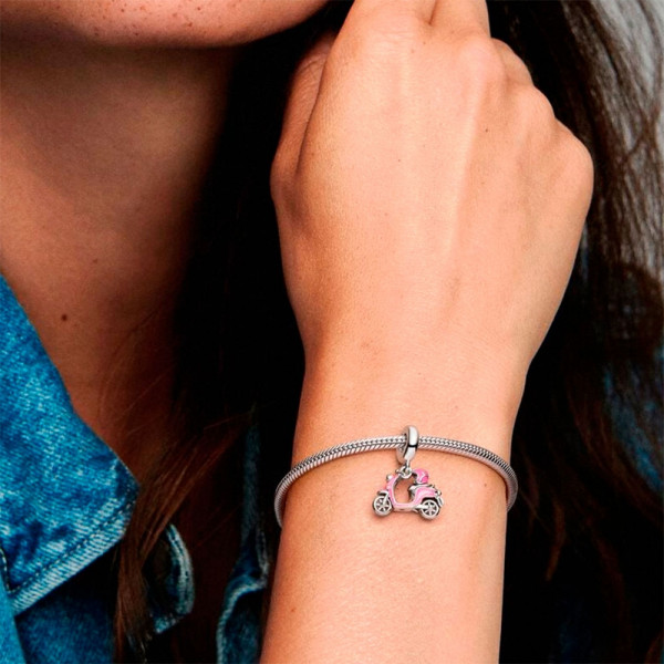 amuleto-de-pingente-de-scooter-de-motocicleta-rosa-791057c01