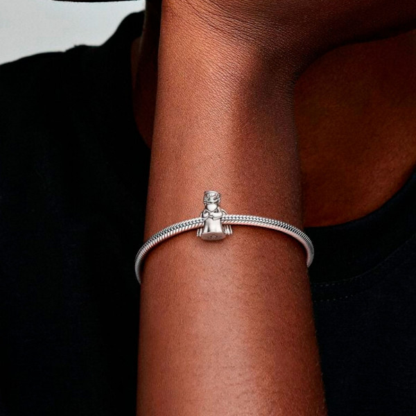 charm-angel-of-love-798413c00