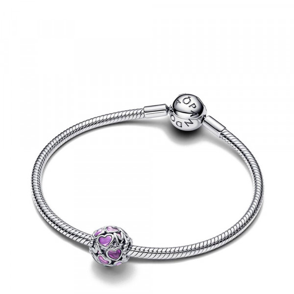 mom-s-charm-with-openwork-hearts-793772c01