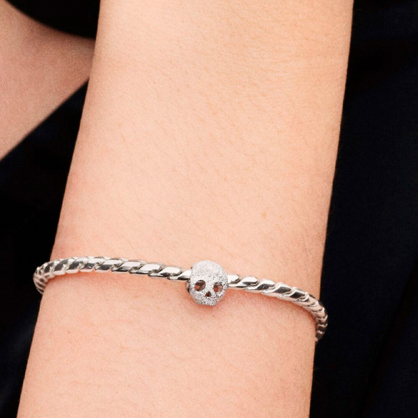 charm-mini-strukturierter-totenkopf-794040c00