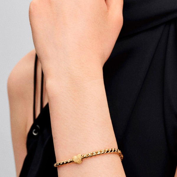 mini-herz-charm-strukturiert-14-karat-goldauflage-764000c00