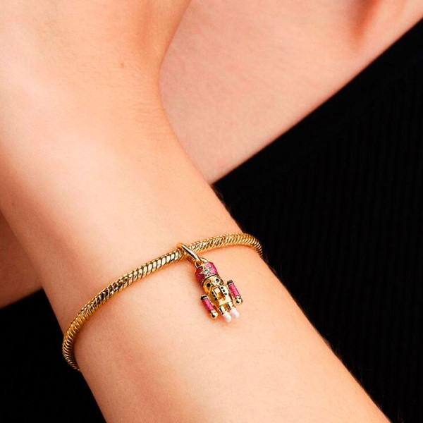 charm-colgante-cascanueces-movil-763583c01