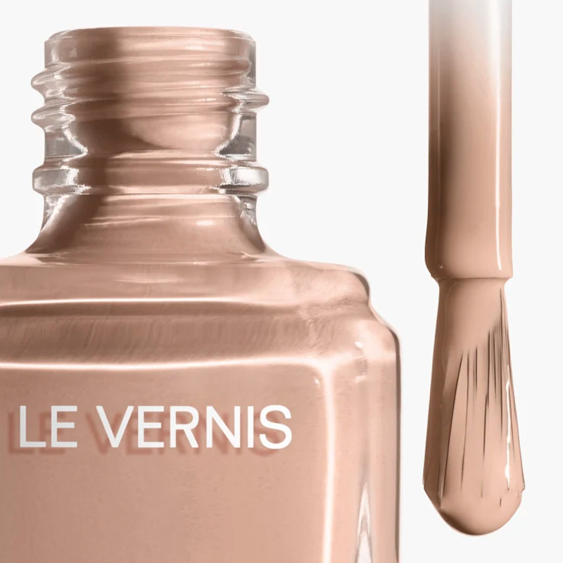 le-vernis-langvarig-farve-og-glans